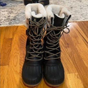 Kamik snow boots size 8